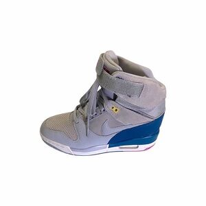 RARE Nike Air Revolution Sky Hi Womens 599410-007 EXCELLENT Sz 8